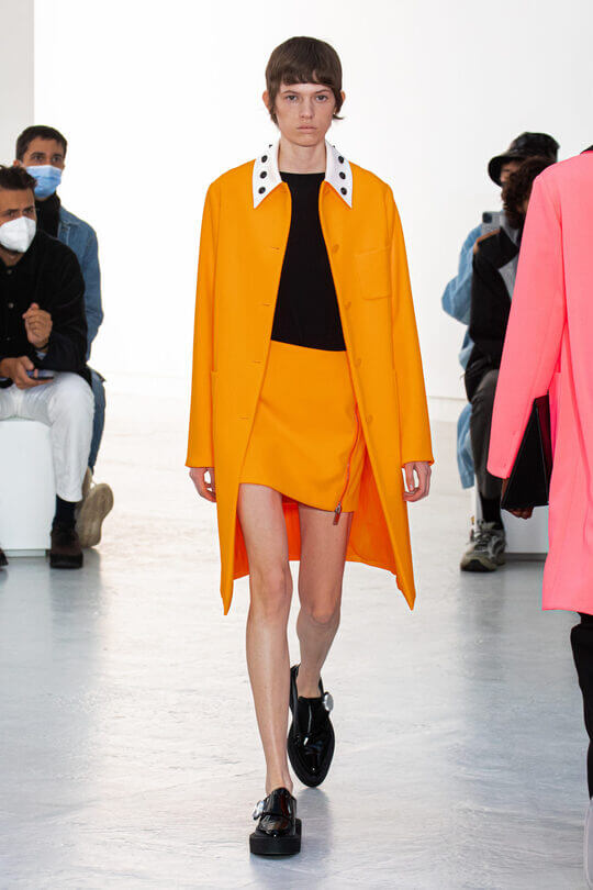 Orange Shang Xia fashionable suit with skirt
