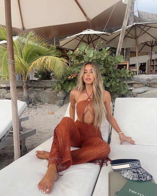 Beach pants made of mesh