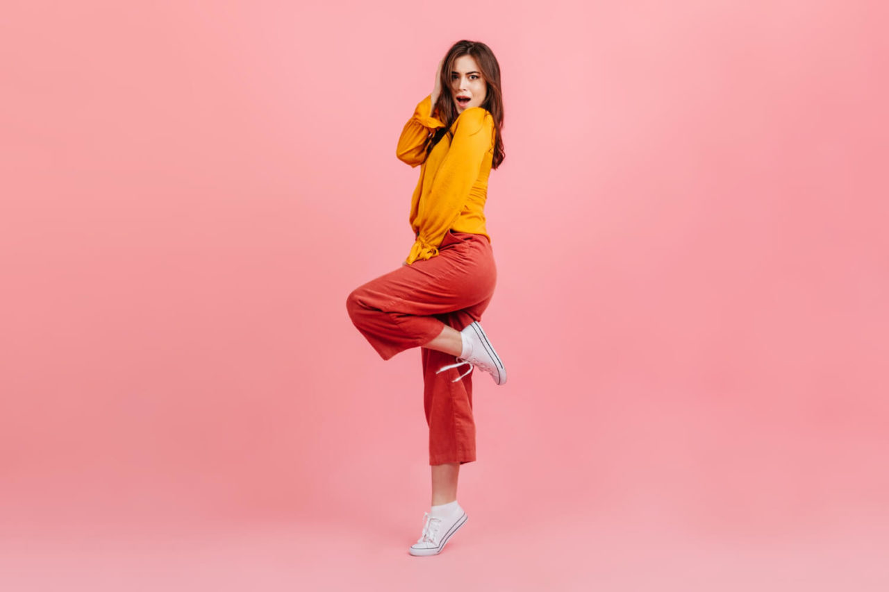 How to visually improve the figure with the colors of clothing