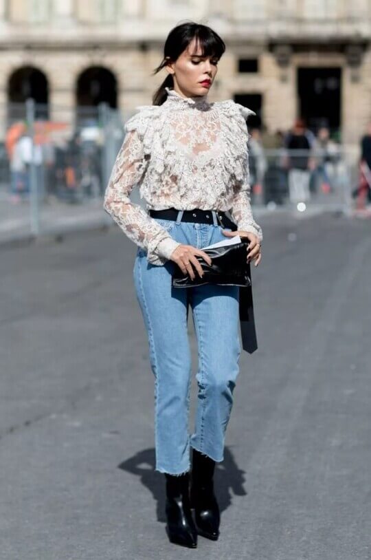 What shirts suit the theatrical romantic best