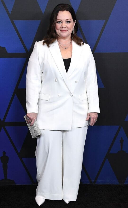 Pants suit for voluptuous ladies