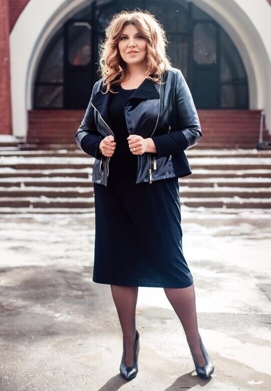 Outerwear for plump women