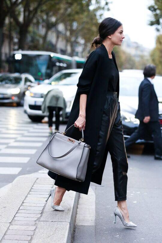 What kind of bags would suit a flamboyant natural