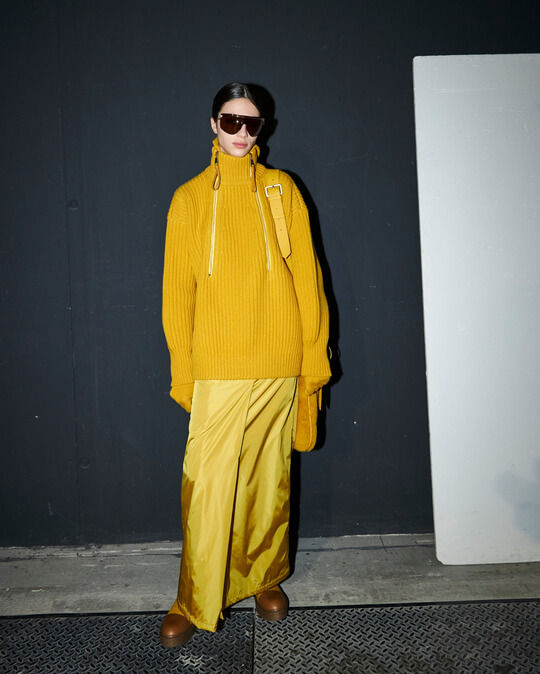 Total look in yellow color at Max Mara show