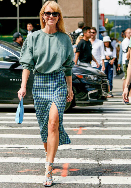 Using prints in a monochromatic look