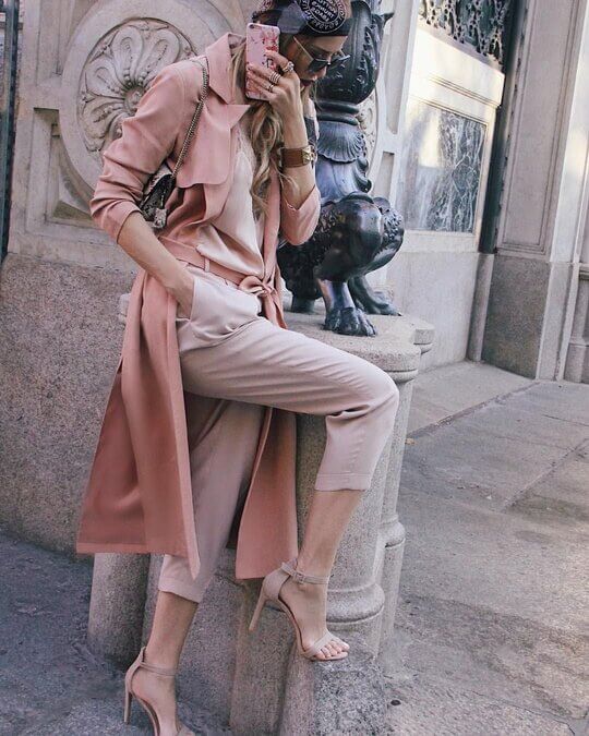 Powder Monochromatic look
