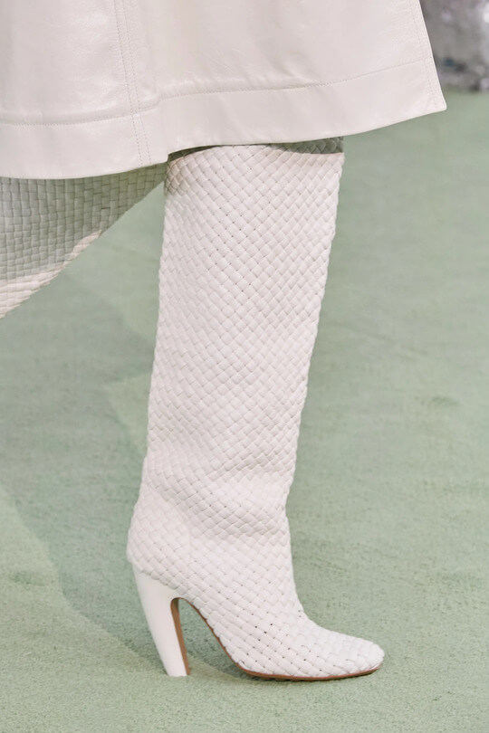The beveled heel of Bottega Veneta boots