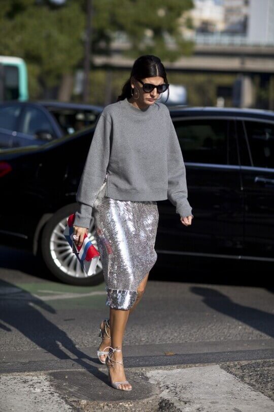 Shiny clothes can be worn every day