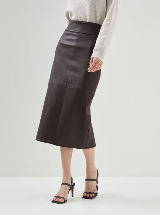 Brunello Cucinelli pencil skirt for an hourglass body type