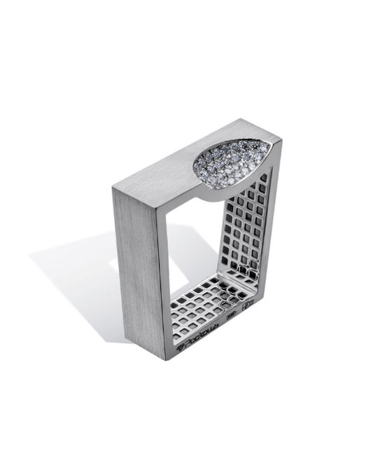 Avant-garde style ring from jewelry brand